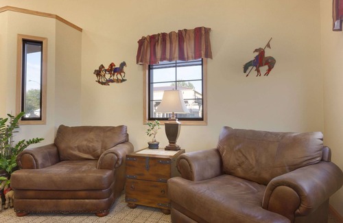 Pinnacles Entrance Badlands Hotel | Super 8 by Wyndham Wall