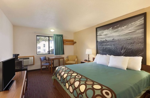 Pinnacles Entrance Badlands Hotel | Super 8 by Wyndham Wall
