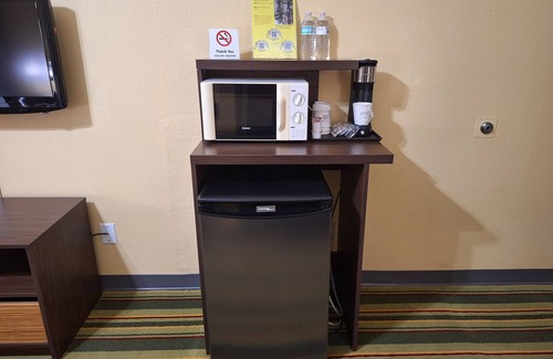 Weslaco Hotel | Super 8 by Wyndham Weslaco
