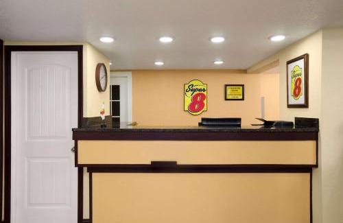 Woodward Hotel | Super 8 by Wyndham Woodward