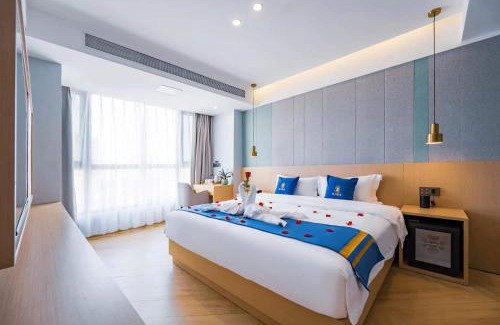Liwan Hotel | Super 8 Hotel Select Guangzhou Station Xicun Metro Station