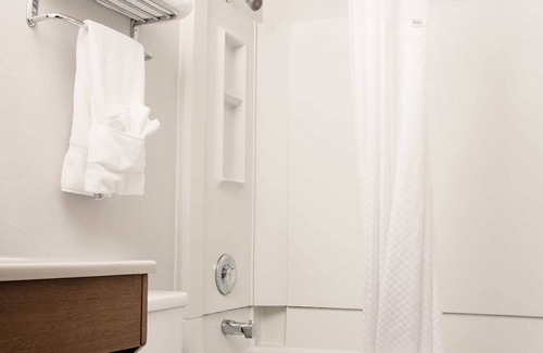 Lynnwood Hotel | Super 8 Lynnwood