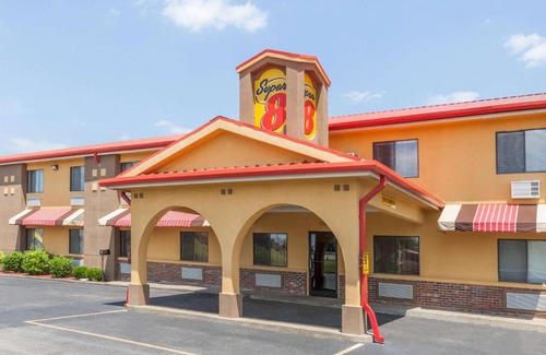 Bowling Green Hotel | Super 8 South by Wyndham