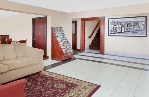 Bowling Green Hotel | Super 8 South by Wyndham