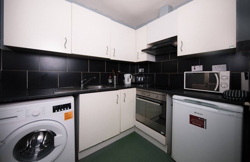 Tollcross Apartment | Super Central 4bedroom Apartment at the Meadows