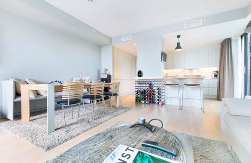 Bjørvika Apartment | Super Central Designer Penthouse at 19th Floor With Amazing View!