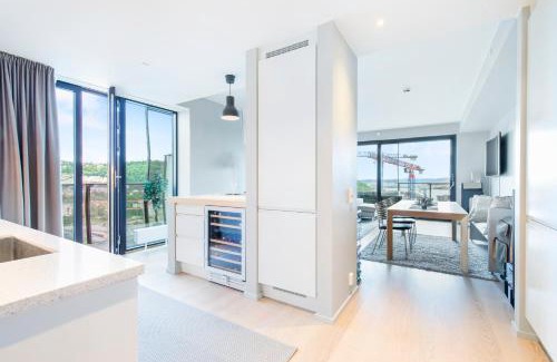 Bjørvika Apartment | Super Central Designer Penthouse at 19th floor with Amazing View!