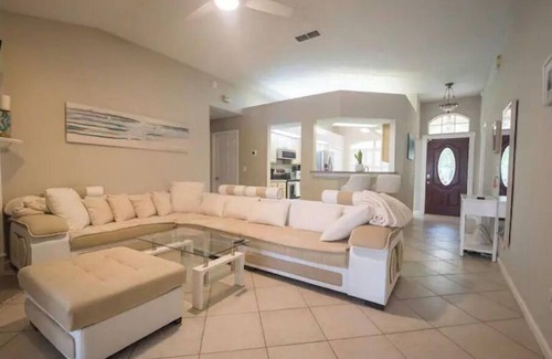 Orange Park House | Super Clean Fantastic Pool Home Near Everything