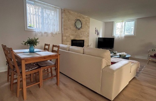 Cooksville House | Super Clean Private 2BRs Cozy Unit for 4 Guests