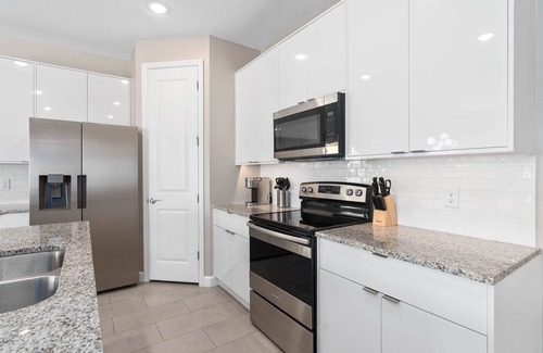 Bay Lake House | Super Close- Disney s Parks w Theme Rooms Pool