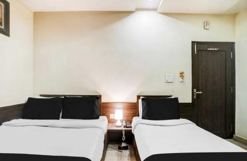 Sindhi Camp Hotel | Super Collection O Sindhi Camp Formerly Hotel Abhinandan Inn
