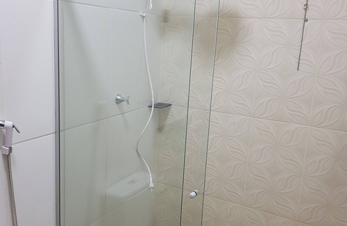 Porto Velho Apartment | Super Comfortable Suite, spacious, well refrigerated, with two beds.