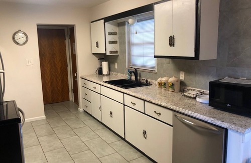 Speedway House | Super Comfortable Home in the Heart of Speedway!