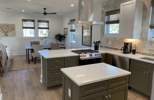 West Riverside House | SUPER COMFY & BEAUTIFUL 3/3 TOWNHOME - BEST LOCATION! HEART OF NOLA