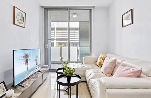 Ryde Apartment | Super Convi One Bedroom Apartment in Ryde