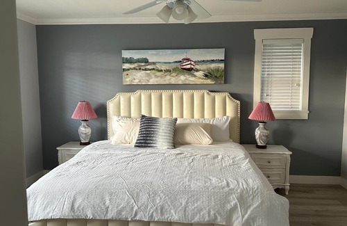 Delta Villa | Super Cozy 5 Bedroom Entire House in Ladner