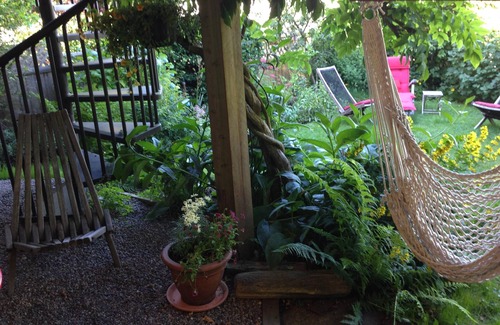 Dunbar Apartment | Super Cozy Garden Retreat
