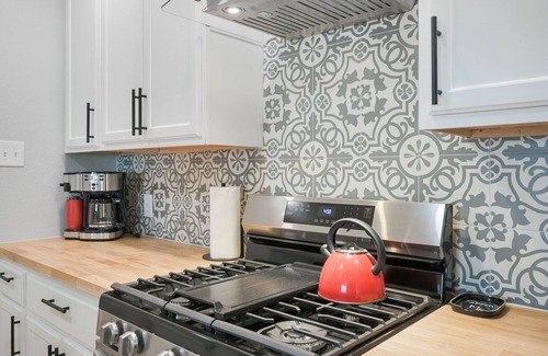 Chisholm Valley South House | Super Cute 3/2 House with Yard - Great Location