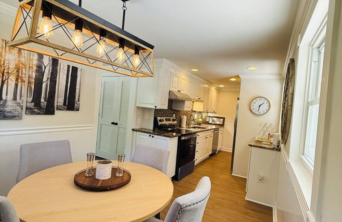 Southwest Raleigh House | Super Cute 3BR home- Great Location! Walk to Levno & Carter-Finley