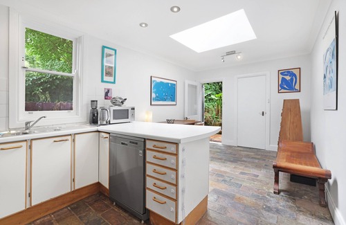 McMahons Point Cottage | Super Cute Cottage in Sydney Harbour Suburb