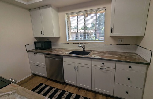 Grantville Condo | Super Fun! 2 Bed 2 Ba +Mission Bells, Pools & Pickleball oh yeah! Wow kitchen!
