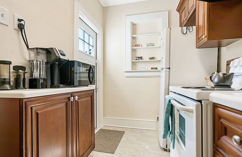 Riverside House | Super fun home with bikes on the best street in Riverside!