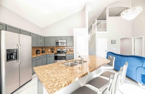 West Kissimmee House | Super Glam- Designs Game Room Pool