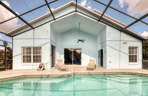 West Kissimmee House | Super Glam- Designs Game Room Pool
