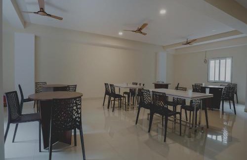 Ameerpet Hotel | Super Hotel O Gokul Grand Near SR Nagar Police Station