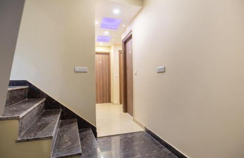 Mahipalpur Extension Hotel | Super Hotel O Red Stone