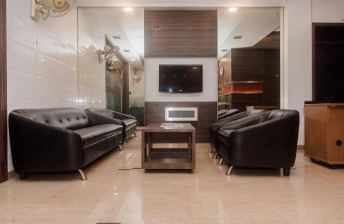 Vashi Hotel | Super Hotel O Solitaire