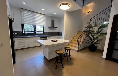 Hod HaSharon House | Super house ! Villa09
