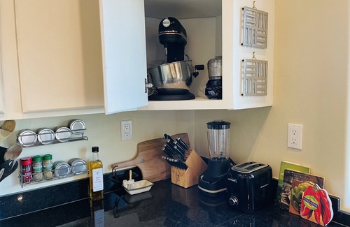 Julian Cabin | SUPER LOW PRICE! Little Acorn cabin, 5 miles from Historic Julian. Pet Friendly!