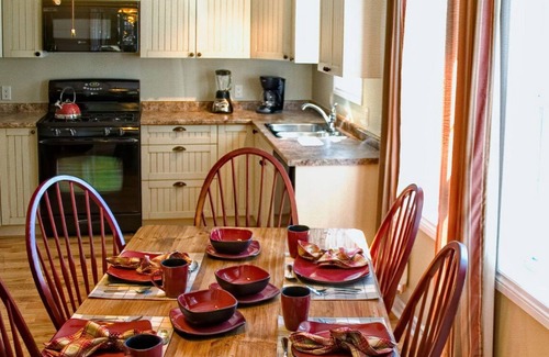 Lake of Bays Cottage | Super Luxury Cottage With Hotel Amenities