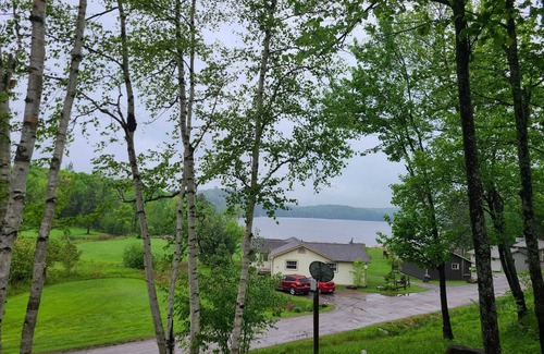 Lake of Bays Cottage | Super Luxury Cottage With Hotel Amenities