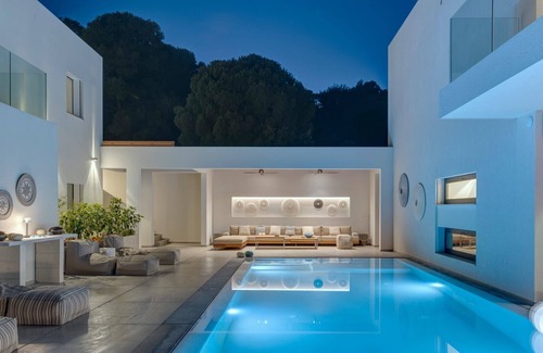 Achladies Villa | Super Luxury Skiathos Villa | Seven Stunning Bedroom Suites | Villa Levanta |.