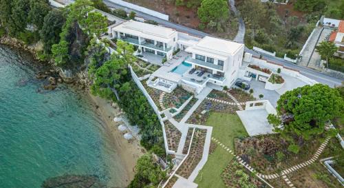 Achladies Villa | Super Luxury Skiathos Villa Seven Stunning Bedroom Suites Villa Levanta Achliades