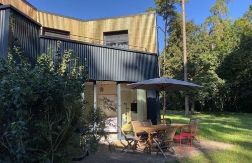 Postheim House | Super nice holiday home by the lake