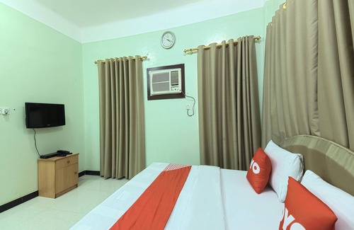Sur Hotel | Super OYO 108 Marsa Al Masafar Hotel Apartment