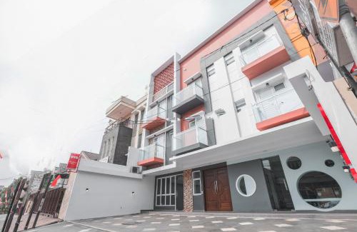 Tanjung Duren Utara Hotel | Super OYO 1487 Residence Khoe