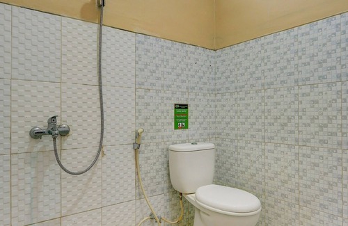 Sari Harjo Hotel | Super OYO 3496 Griya Gayatri Syariah