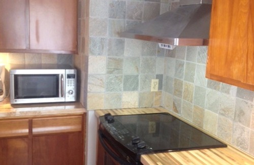 Vamo House | Super South Sarasota Location minutes to Amenities