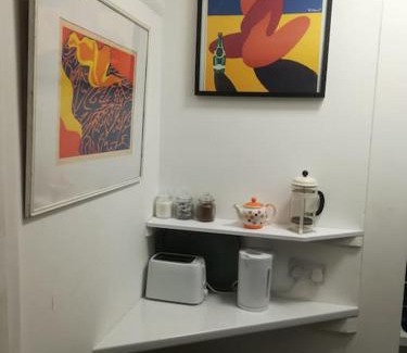 Poole Apartment | Super sunny studio with own terrace & parking