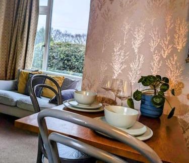 Poole Apartment | Super sunny studio with own terrace & parking