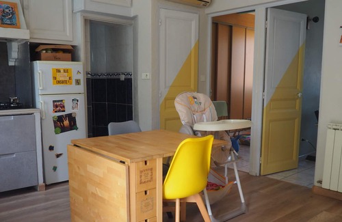 Les Chutes Lavie Apartment | Super T3 with terrace near Palais Longchamp