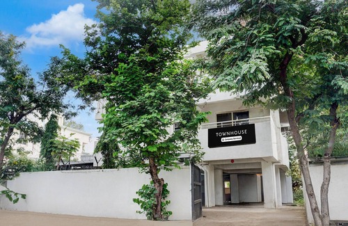 Mundhwa House | Super Townhouse Koregaon Park
