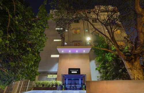 Dwaraka Nagar Hotel | Super Townhouse Visakhapatnam