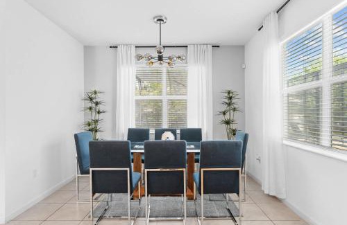 Kissimmee House | SUPER TREND - 6BD 4BAs with AMENTIEs GYM JACCUZI