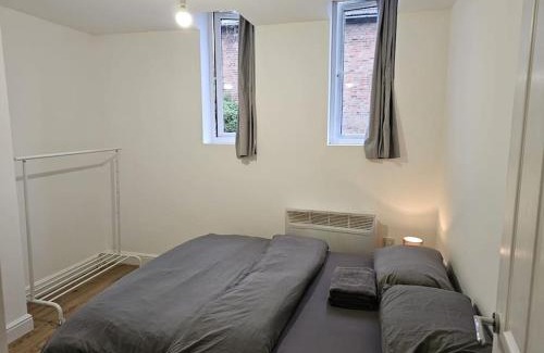 Ilkeston Apartment | Super Value Bath Street Flat