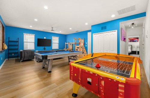 Loughman Villa | Super Villa with Superhero Theme BR, Arcade & Theater